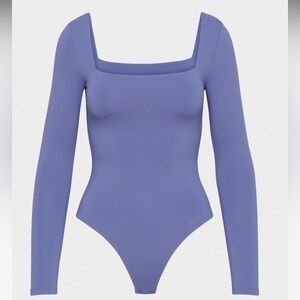 NWT Aritzia Contour Squareneck Longsleeve Bodysuit